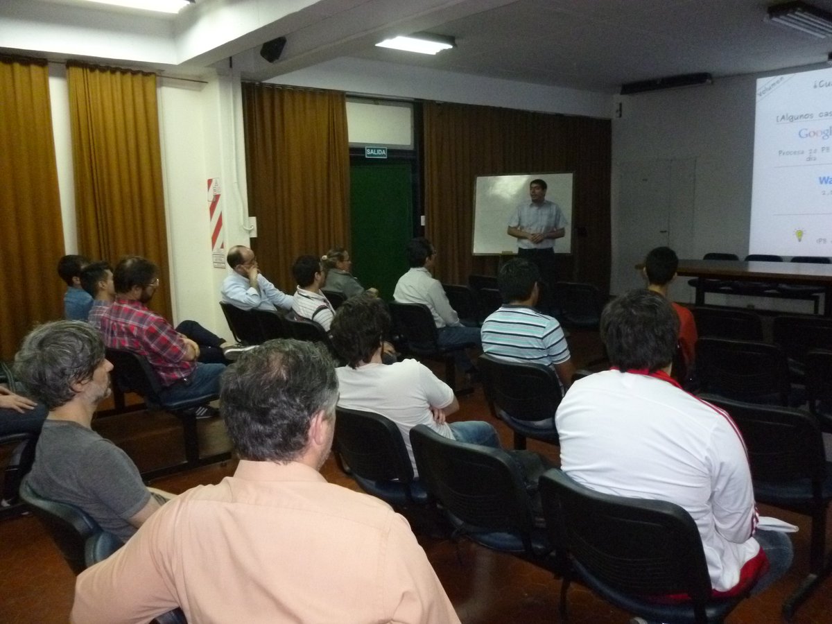 facetuntoficial's tweet photo. #Conferencia "Big Data, e-service y cómputo intensivo", a cargo de Lic. Graciela Molina y Lic. Jorge Namur 
@sem_programador en la #FACET https://t.co/DmxPbyTLZ6