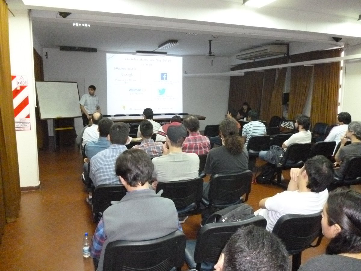 facetuntoficial's tweet photo. #Conferencia "Big Data, e-service y cómputo intensivo", a cargo de Lic. Graciela Molina y Lic. Jorge Namur 
@sem_programador en la #FACET https://t.co/DmxPbyTLZ6