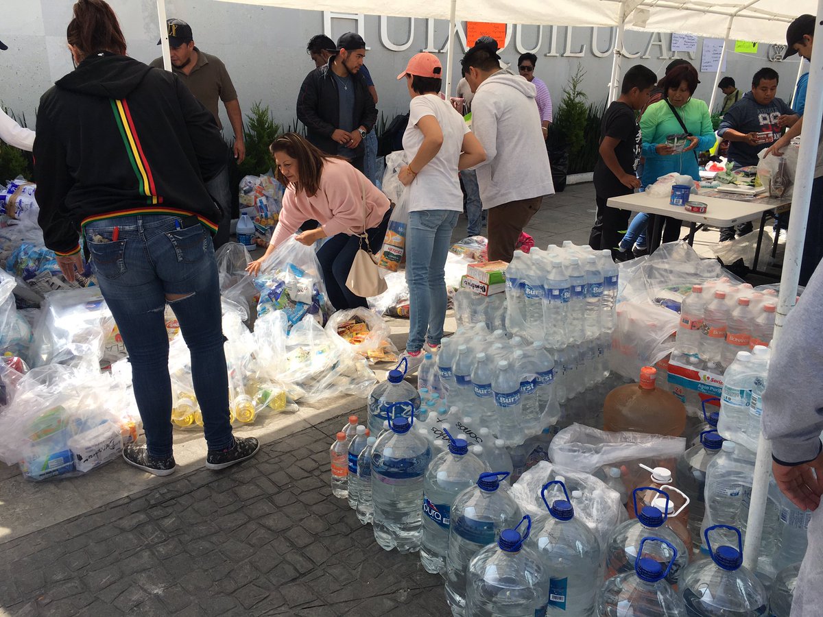 prd_hxq's tweet photo. #Huixquilucan apoya a los Afectados por el Sissmo del dia de ayer Mexicanos Unidos #MexicanosFuertes unete solo faltas tu https://t.co/ugZyWkcs5M