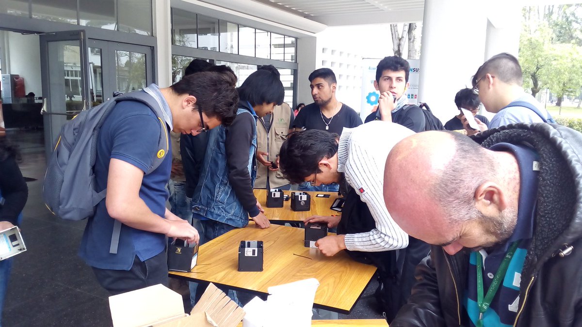 PinsusFIUN's tweet photo. Participa con el Laboratorio Ecológico hasta las 2:00 pm para hacer tu propio portalápicez y obtener tu pieza de rompecabezas de #PINSUS https://t.co/67D4zE5Ul9