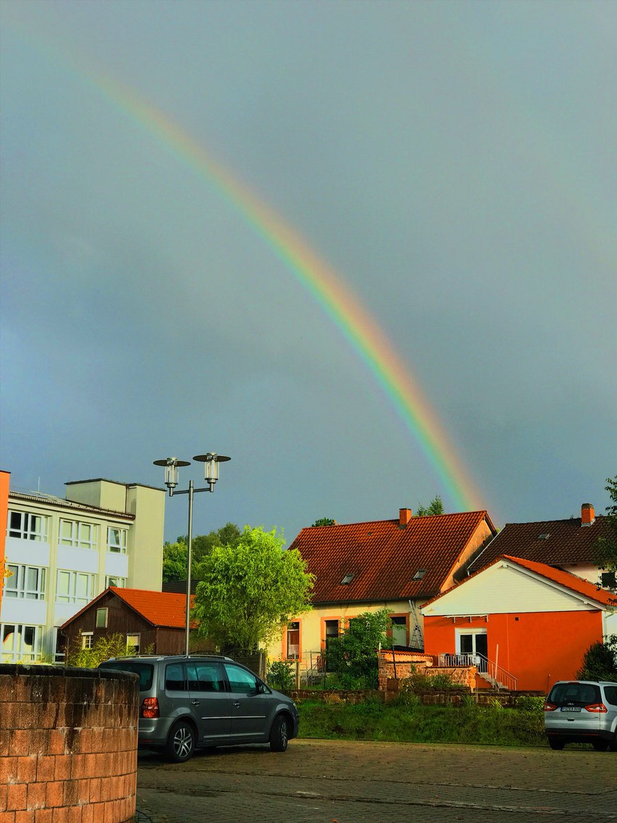 OmarQasem435's tweet photo. #Rianbow 🌈 https://t.co/LwfFsq8lW8