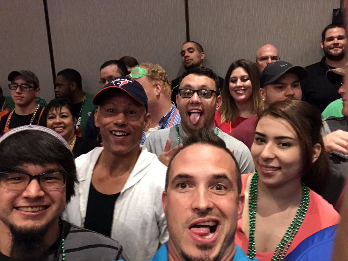 Team Black Pearl work hard play hard!!! <a href="/AngelaWires/">Angela Wires</a> <a href="/SimentalLisa/">Lisa Simental</a> #fabulous4421 #PacNorthProud