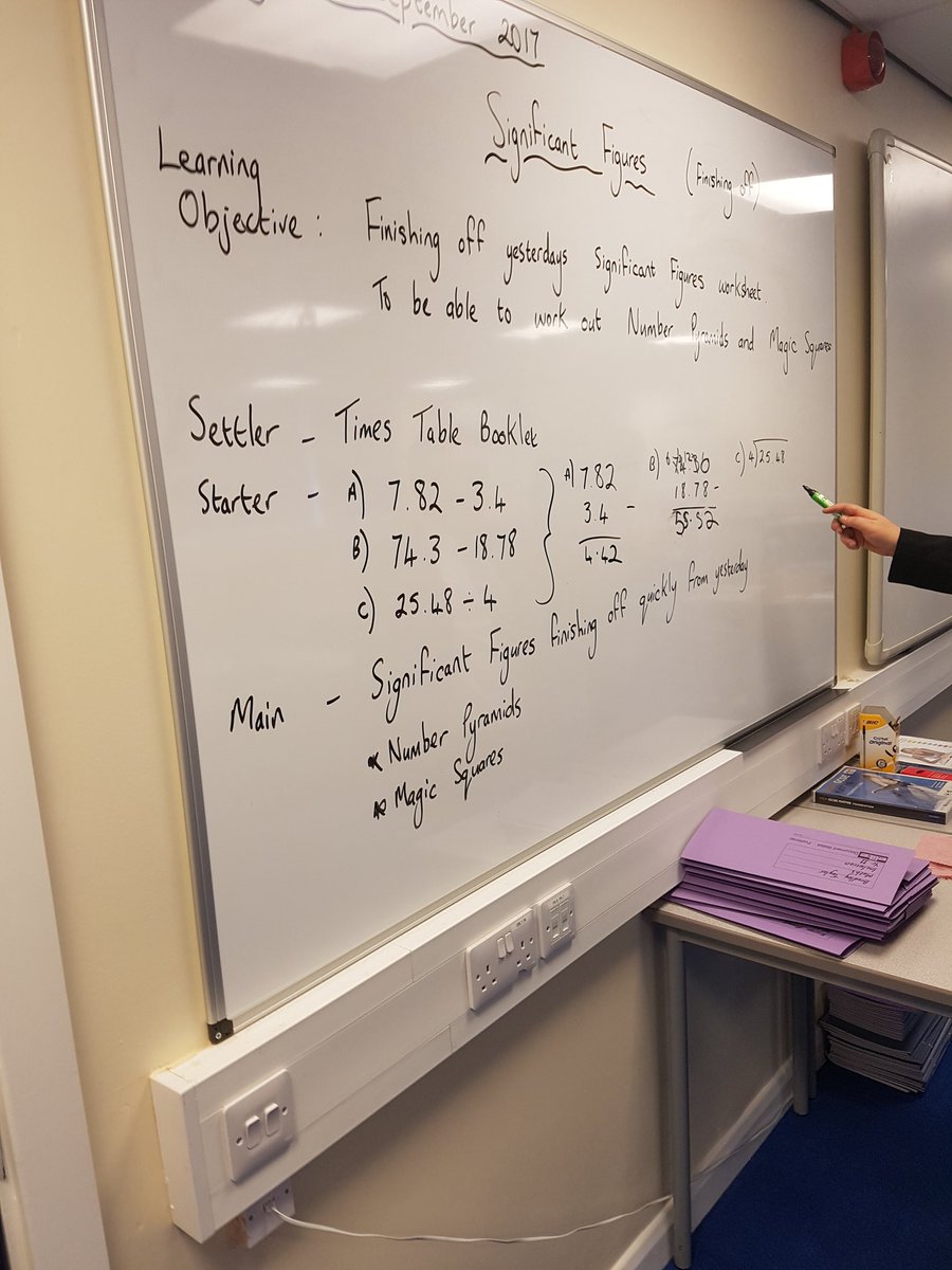 phaLongfield's tweet image. Proud of y10 in inclusion today. Some excellent maths.
