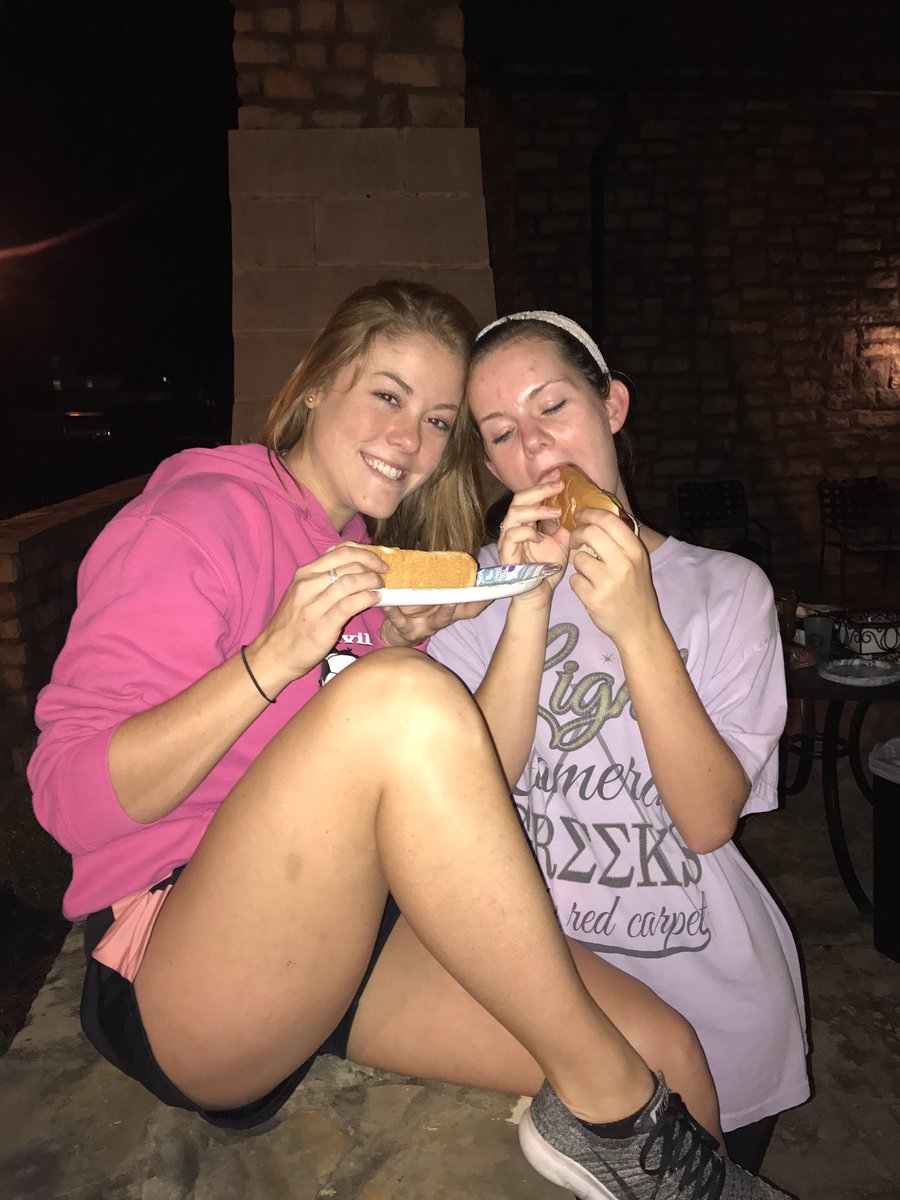 GraysonCottages's tweet photo. Thank you to all of our residents who make Grayson Cottages such an awesome place to live!! #graysoncottages #theadventurecontinues https://t.co/5igNhi279C