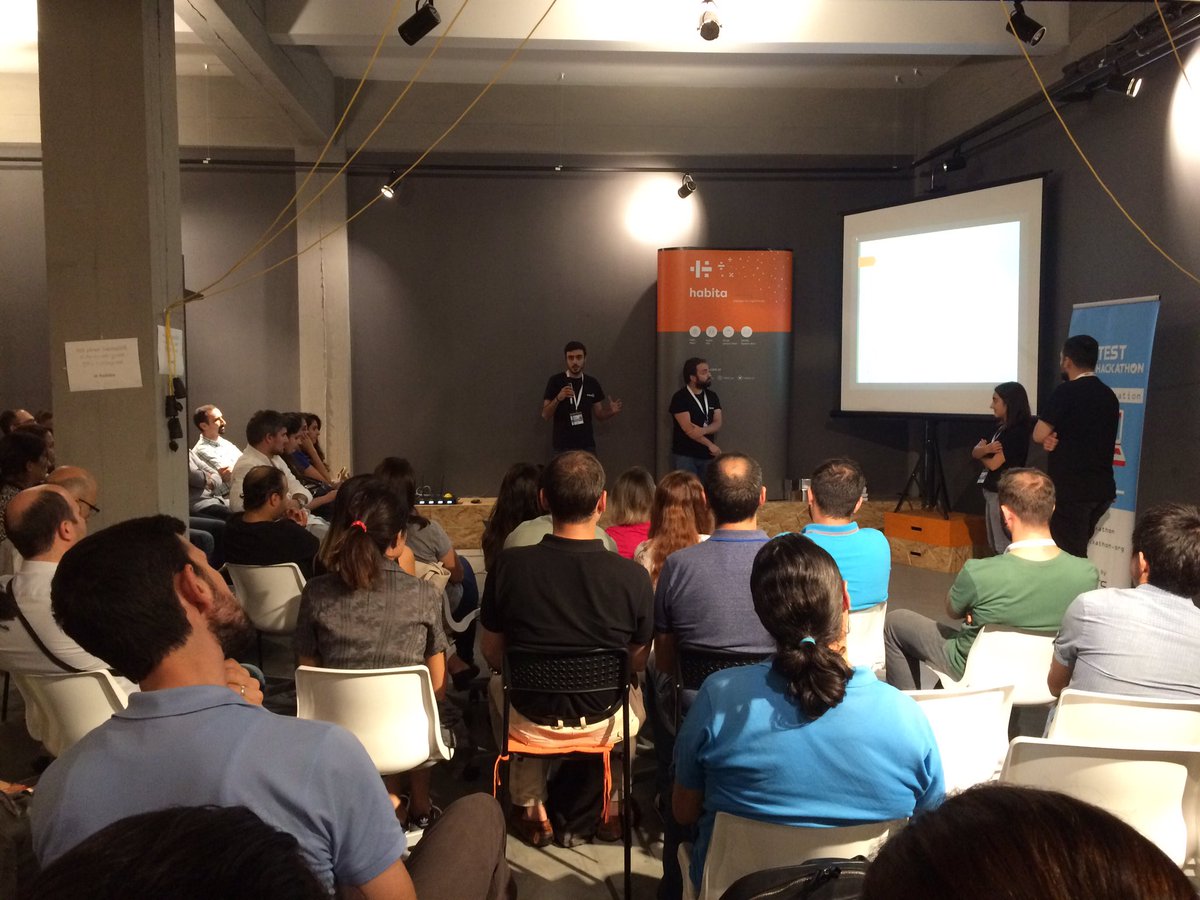 testhackathon_'s tweet photo. #TestTalks, #TestHackathon #TestAutomation ekiplerinin sunumlarıyla devam ediyor. https://t.co/BhTmvHMvai