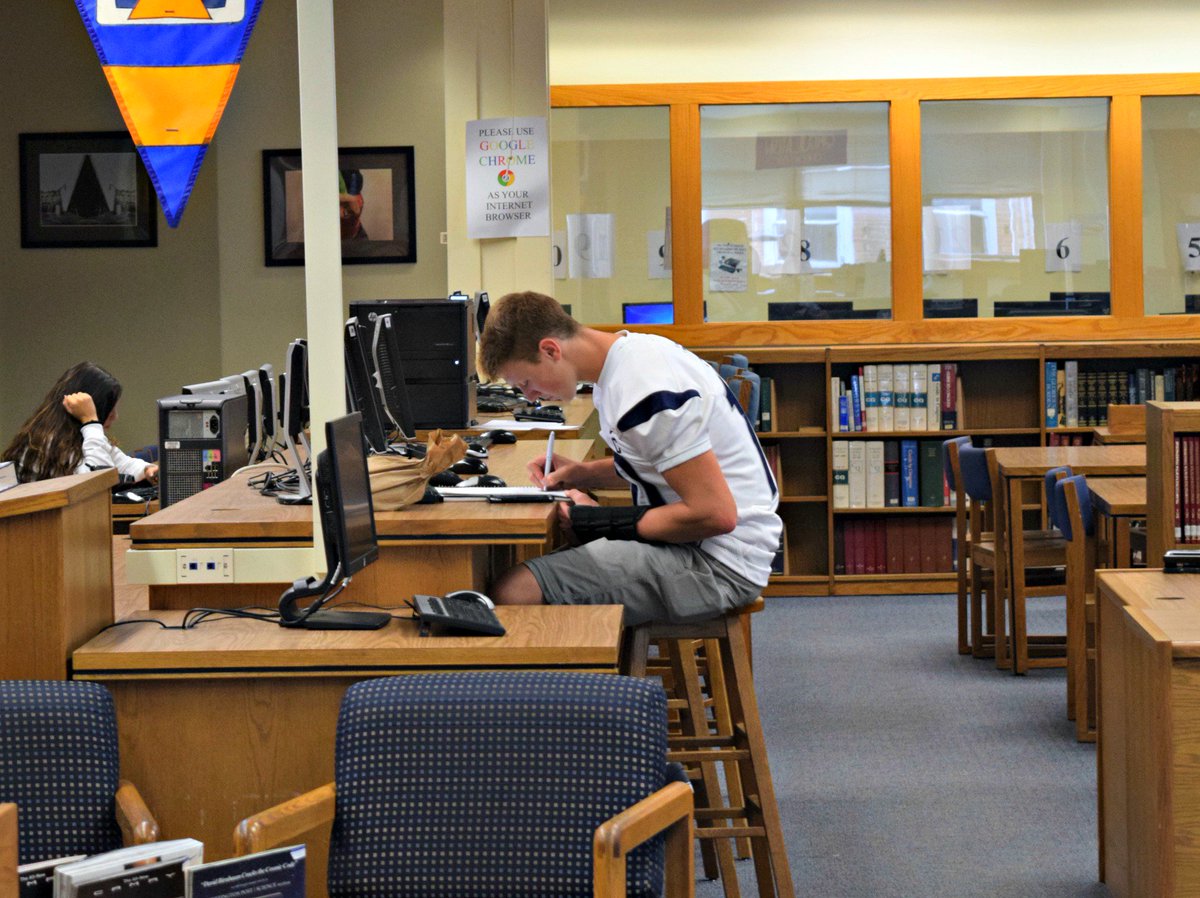 oceansidereads's tweet photo. Varsity quarterback "Touchdown Tommy" always working hard, whether he's in school or on the football field. #schoolworkfirst #rolemodel https://t.co/wmGtCI0mig