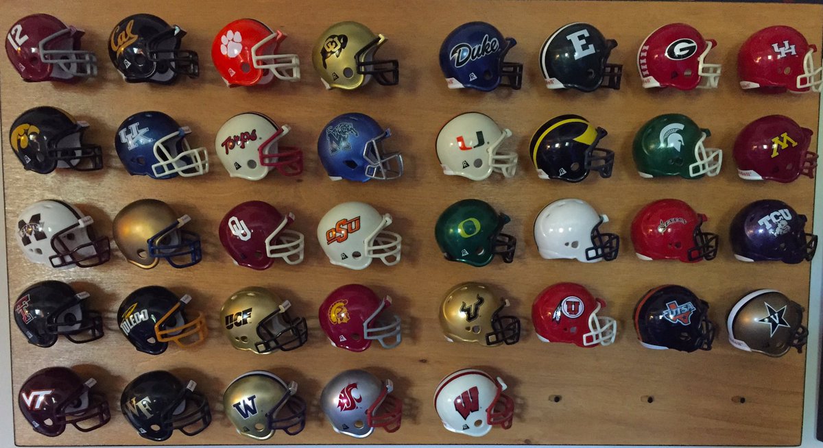 PickSixPreviews's tweet photo. RETWEET if your team is still Undefeated

#HelmetBoard https://t.co/X8aYhO6WQV