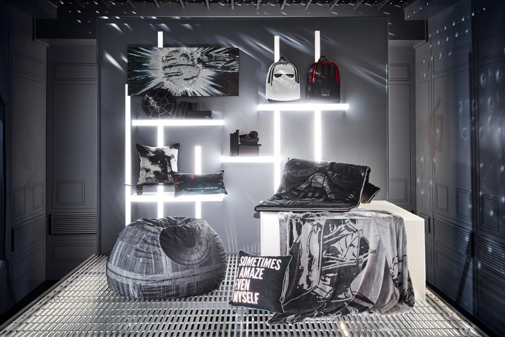 Pottery Barn Teen On Twitter Light Or Dark Side Our Exclusive