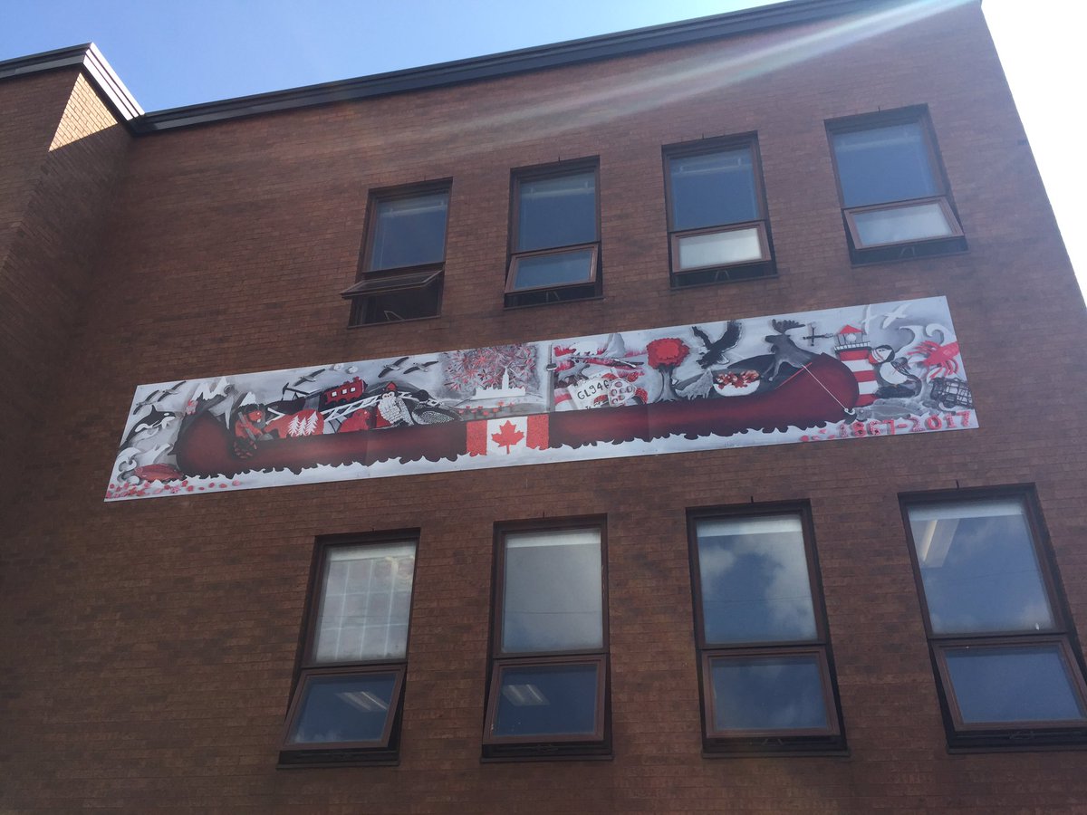 SandyPMiller's tweet image. @glashanleads has a new #digitalmural! #Canada150 #celebrate #historyinthemaking #Glashansgottalent #wow #ArlingtonAvenue @OCDSB