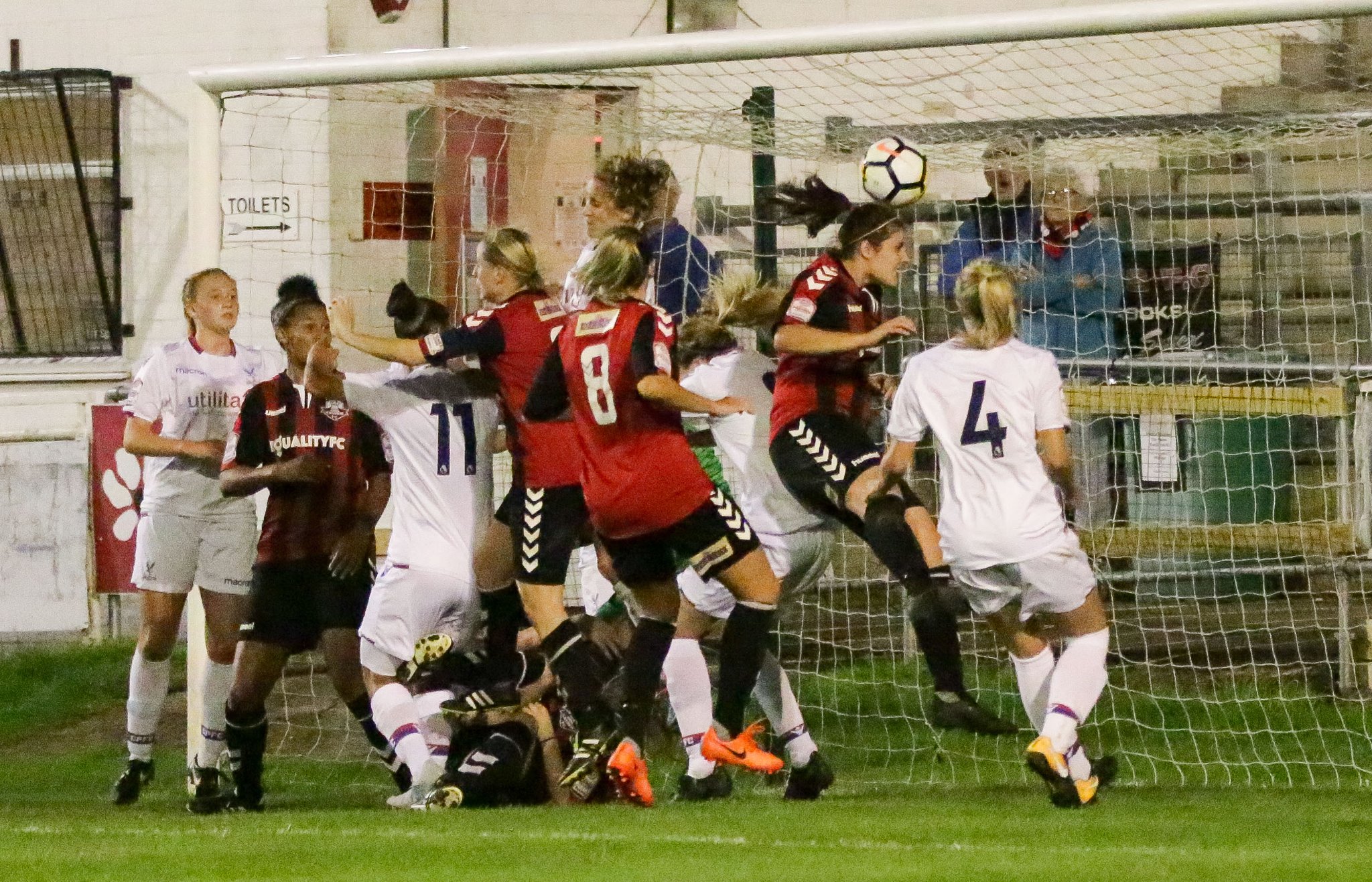 Danni Lane scores the winner for Lewes against Crystal Palace, Sep 20 2017 (Photo: James Boyes)