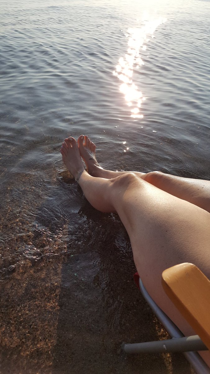 mfcjsp5's tweet photo. No better way to spend a late afternoon with my beautiful wife on #georgianbay pricessless! https://t.co/QHKuwQAbGY