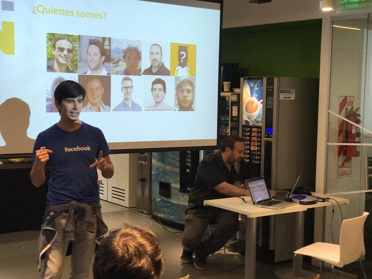 jonathanlabanca's tweet photo. Arrancó la #Meetup del IT Challenge 2017! https://t.co/ktTJEhAiQ1