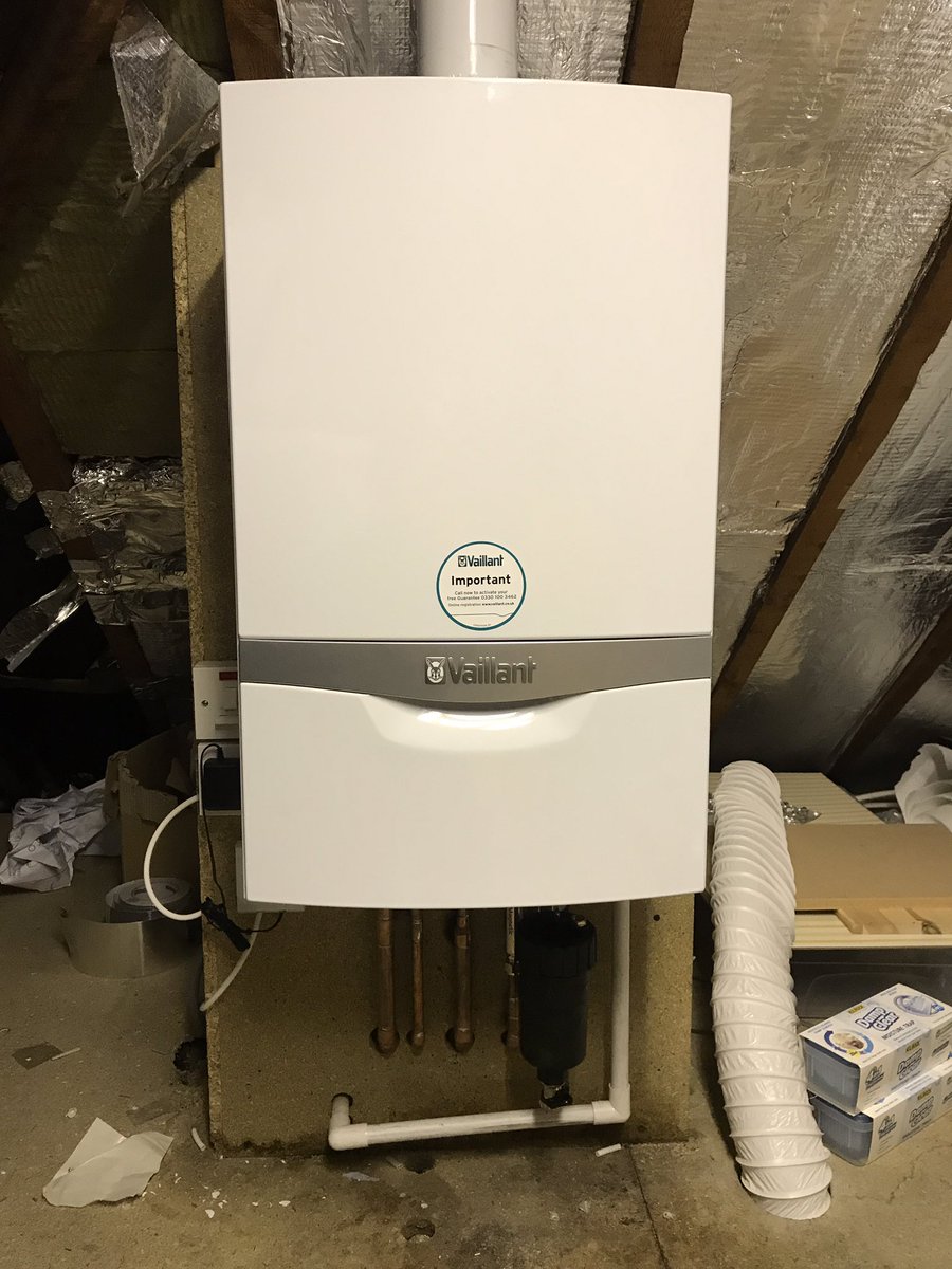 BaileyGas's tweet photo. Another @vaillantuk EcoTec 832 and VSmart controls installed today in #Southend
#baileygas #boiler 🐰 https://t.co/SmxUYIjcZv