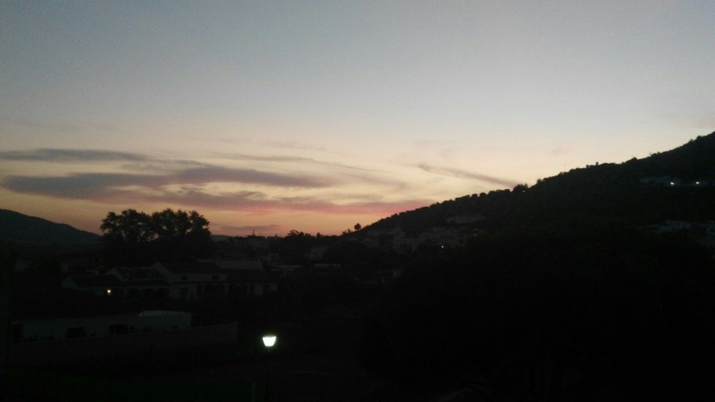 SinapseEnergia's tweet photo. Y así concluímos el día despidiendo al #sol. Foto del encendido del #alumbrado de Algodonales #Telegestionalumbrado https://t.co/JEgOeWggC9