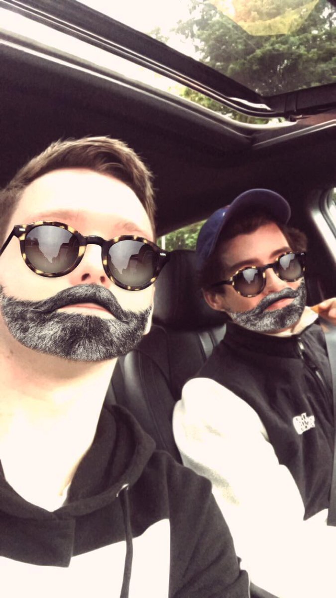 Matty_Ice540's tweet photo. @jpulliam88 happy birthday brother. 🤙🏻🍻 https://t.co/ECVuGj1b9M