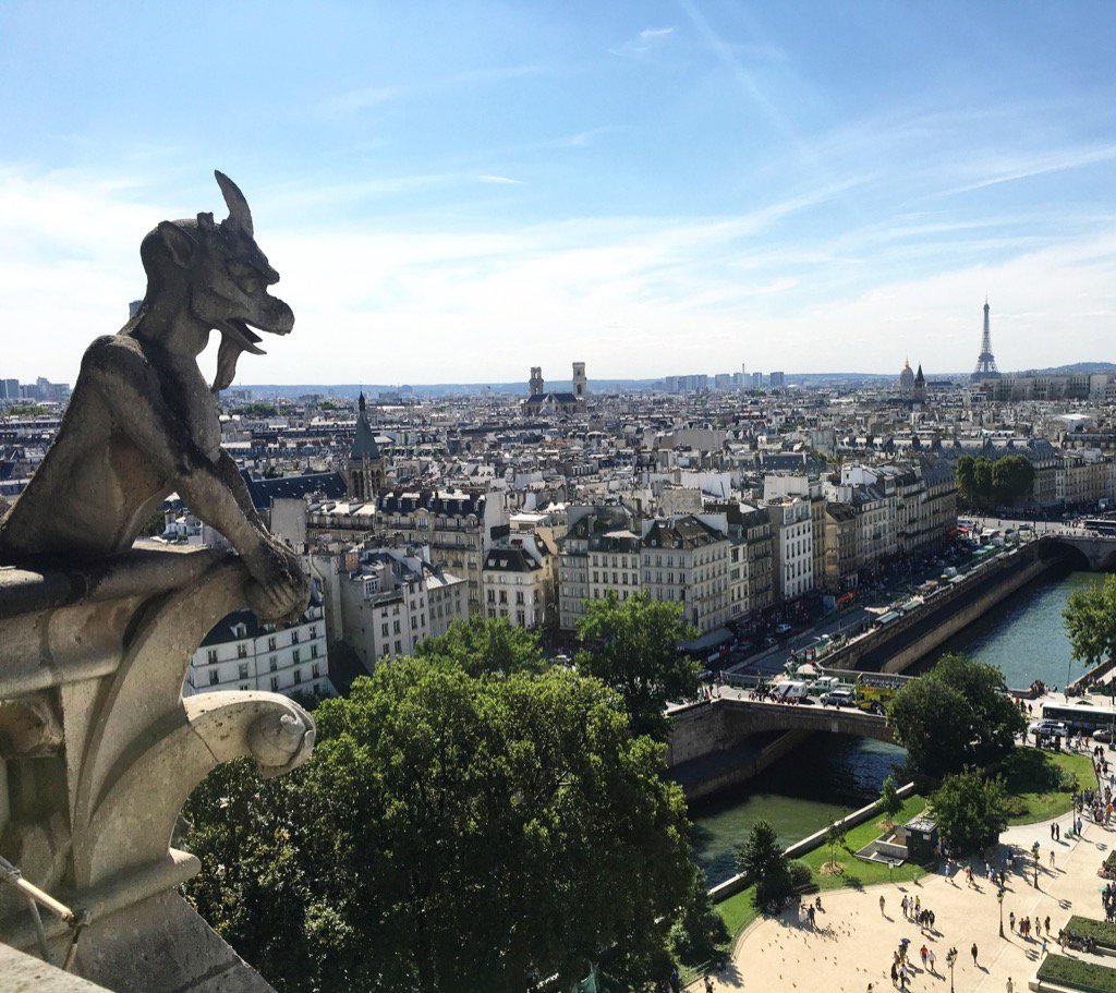 Milena_Guide's tweet photo. My beauuuutiful city of Paris ❤️❤️❤️ #travel #paris #NotreDame https://t.co/Hd3mcfcsDv