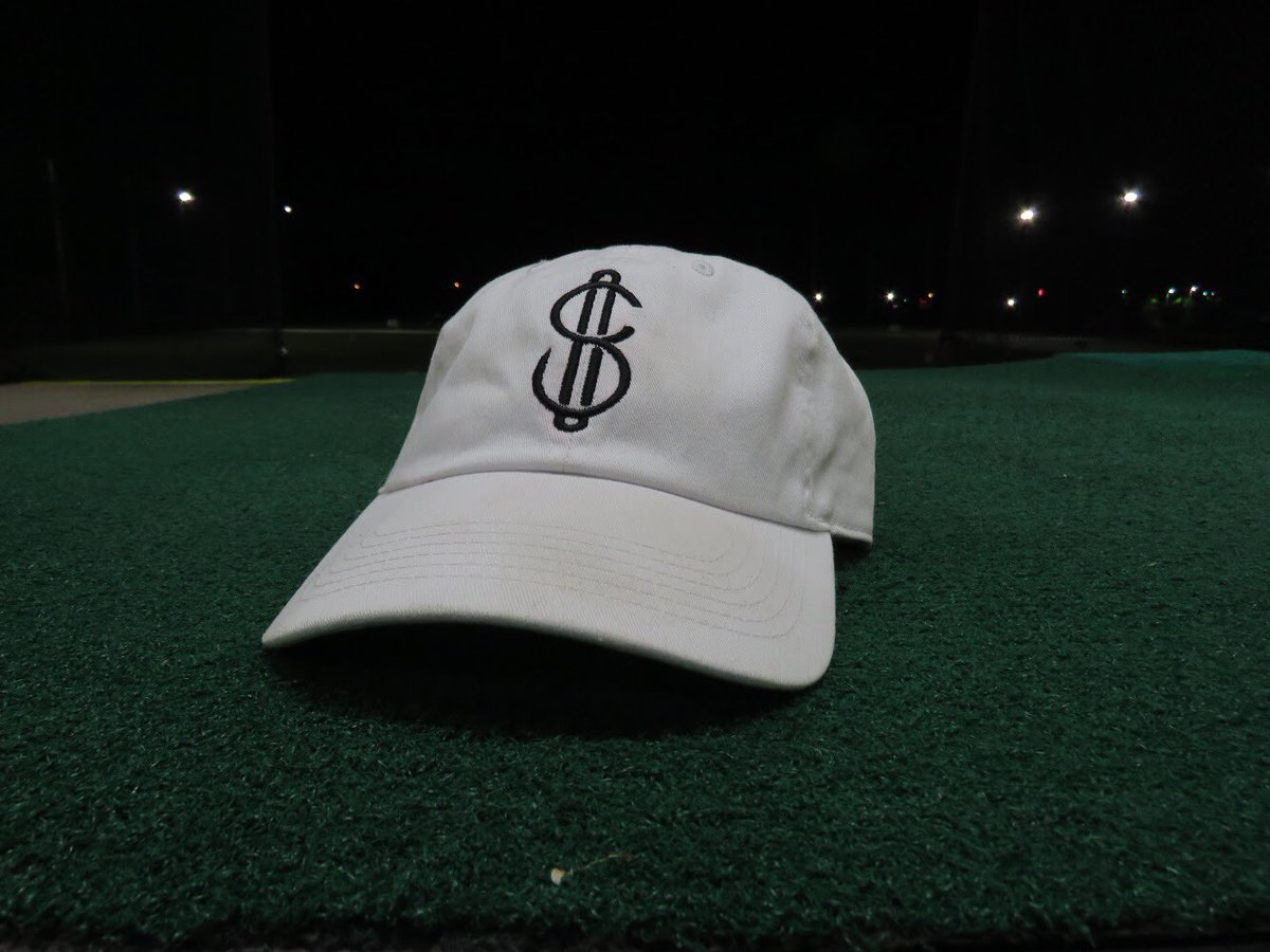 CalculatedSavs's tweet photo. 🏌️ #golf #streetwear #streetstyle #driving #range #urban #NY #CalculatedSavage https://t.co/NTXFHsKzS8