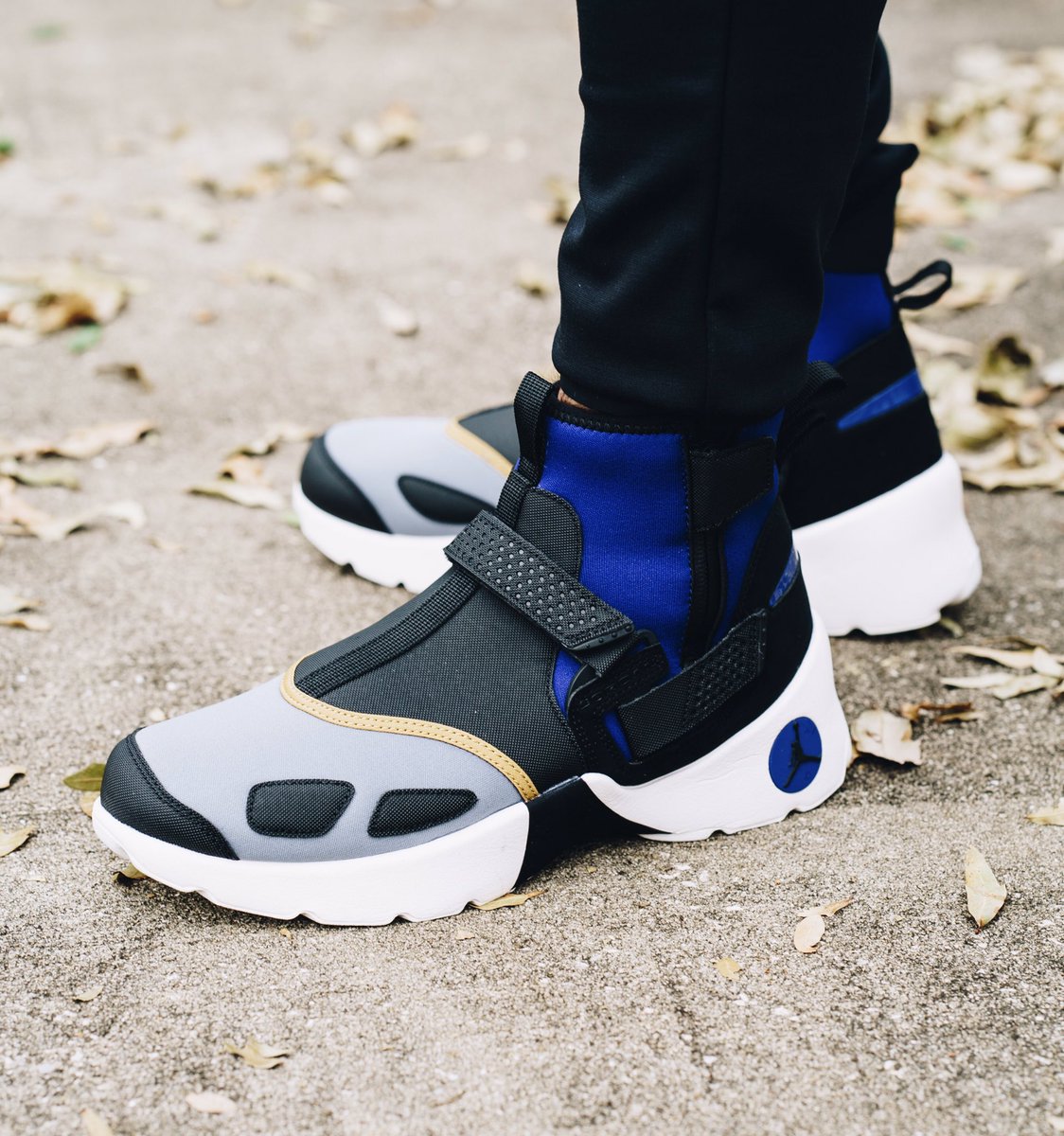 jordan trunner lx blue