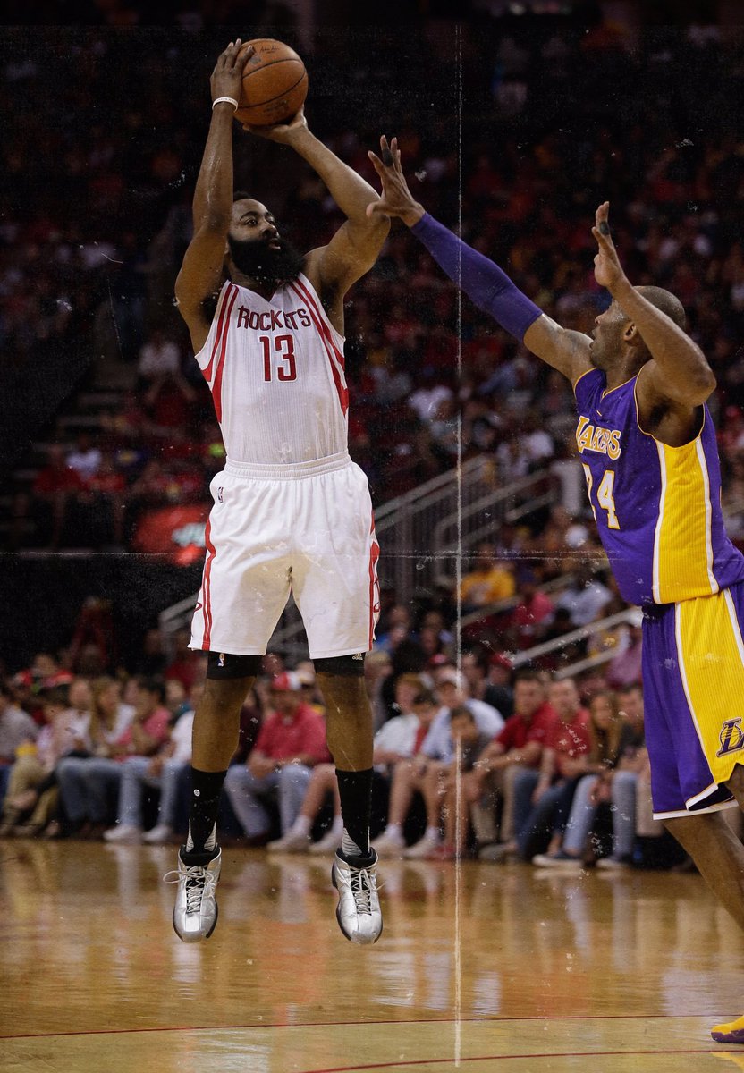 .@JHarden13 rocking the adidas Crazy 1 for @kobebryant's last game at Toyota Center! 🔥   #WayBackWednesday https://t.co/Rl5v5Q0OJn