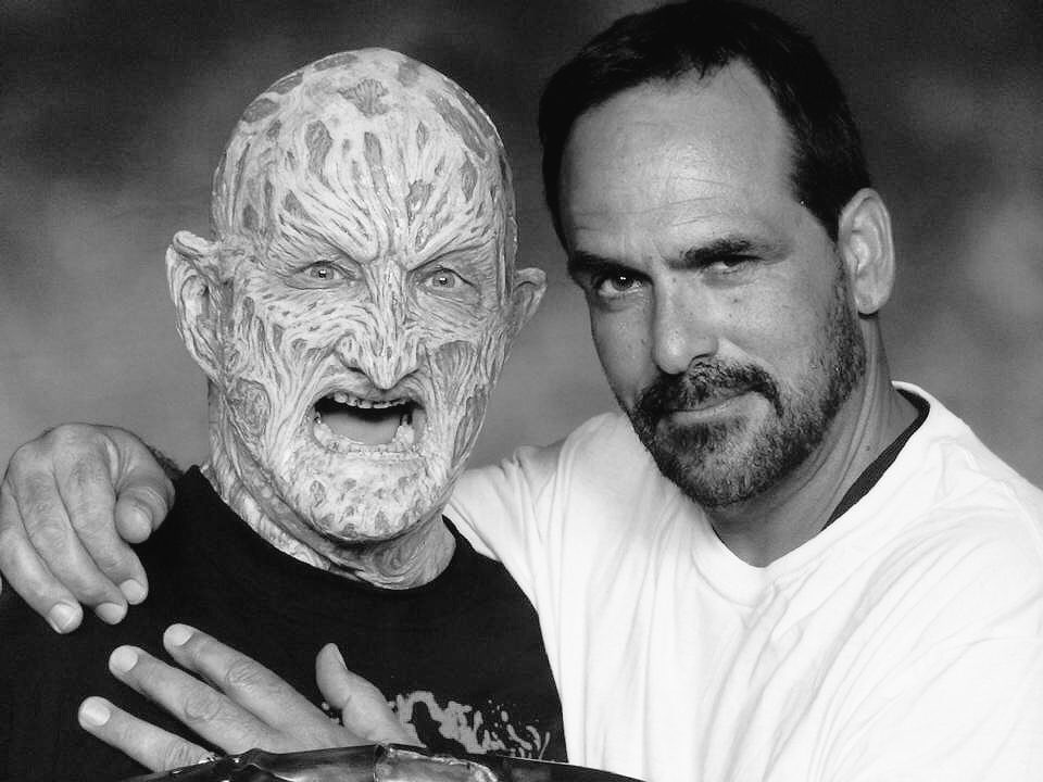    We wish a very happy birthday to Robert Rusler! ¡Feliz cumpleaños 