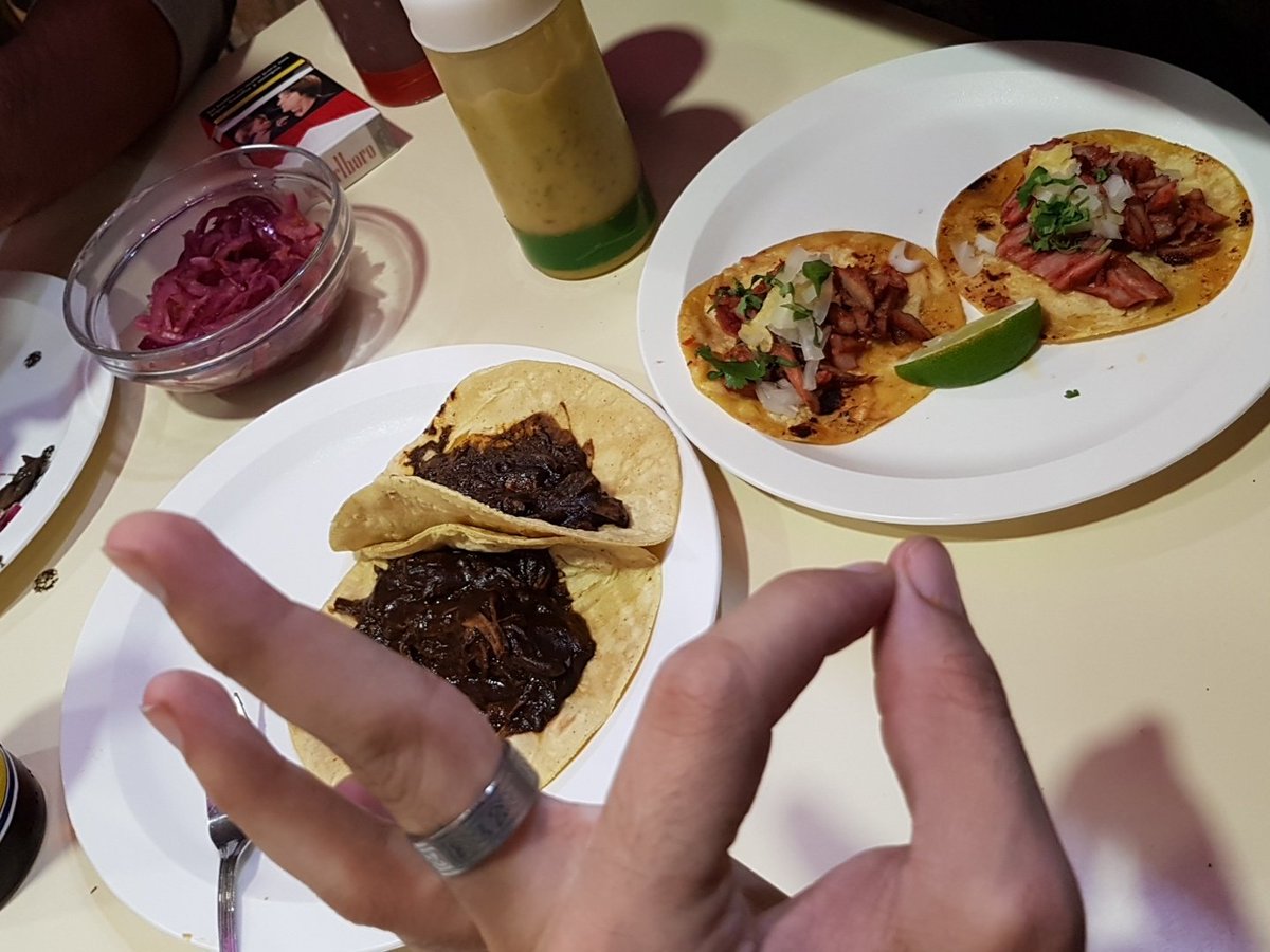 Srcheeto's tweet photo. Que ricos los tacos https://t.co/HHygl6zB1y