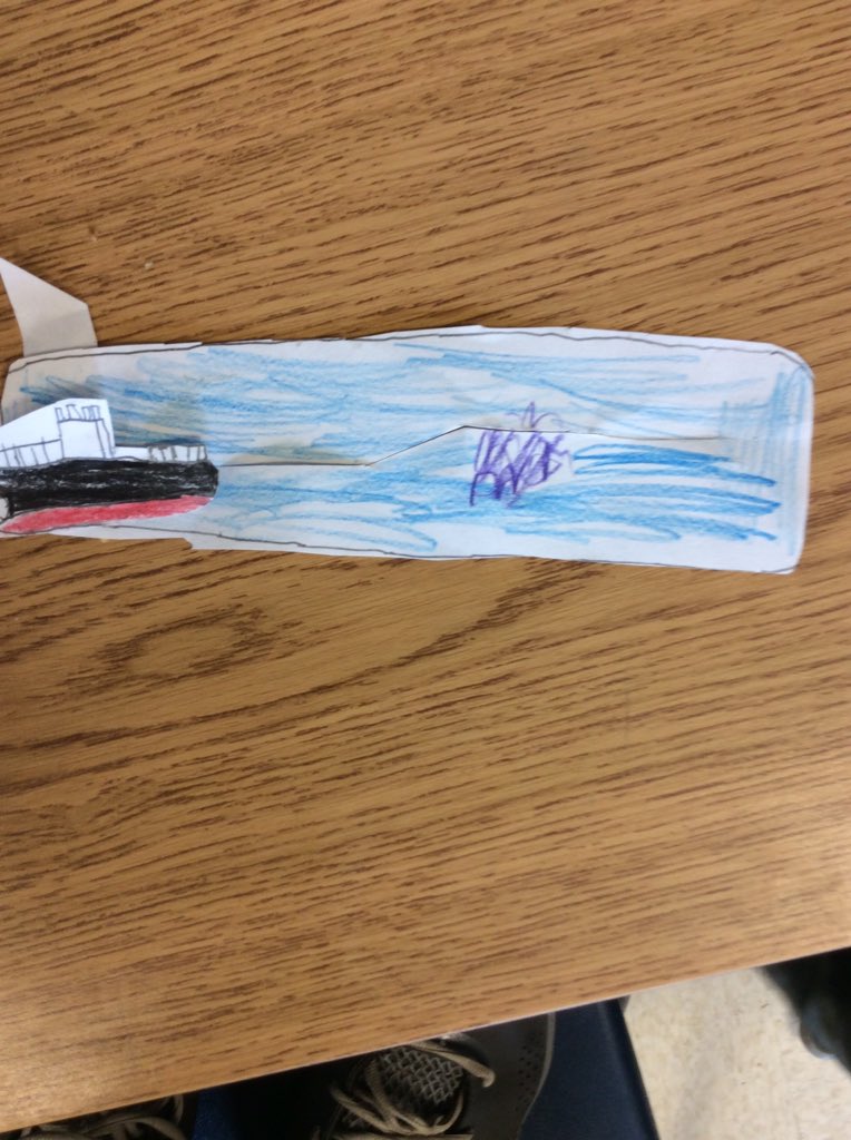 DavisRoom5's tweet photo. One of room 5 students made a book mark #titanic #StewTweet #sh #art #gohawks 👌 https://t.co/kFWsmSbvZD