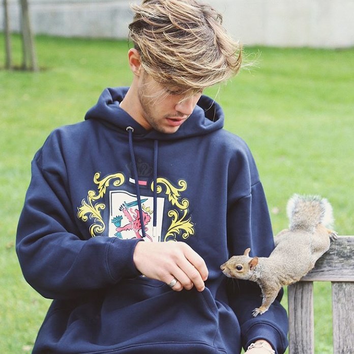 UpdatesDallasSp's tweet image. Cameron via Instagram (camerondallas)