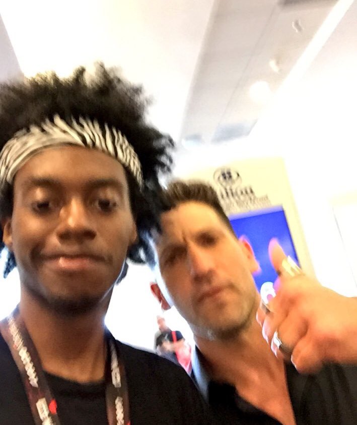 Happy birthday to the homie Jon Bernthal! Throwback to the blurry selfie I got with him . 