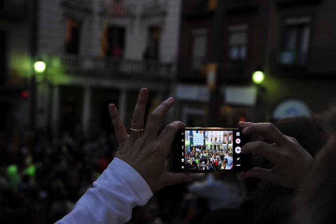 View image on Twitter