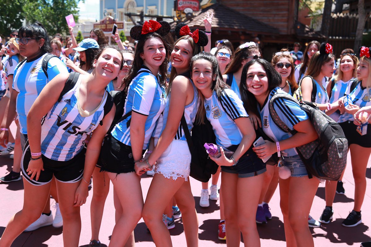Funtime15's tweet image. ¿Ya tenés tu camiseta de Argentina? ¡No te la olvides, mirá que copamos Disney! #FunTimeDiciembre2017  #DisneyConFunTime