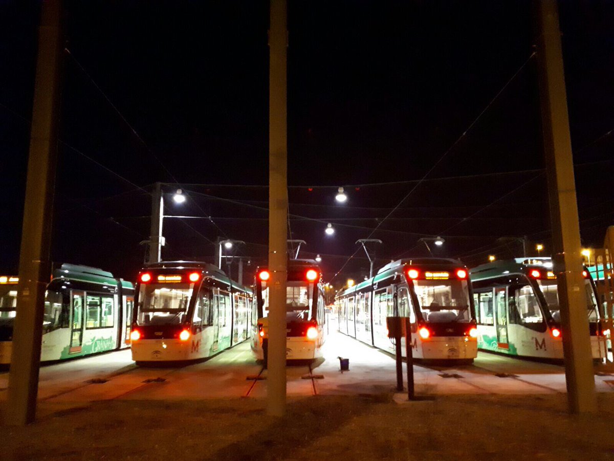 MetroGranada's tweet photo. Hoy es nuestra última noche de #MGenpruebas, nos despedimos hasta mañana con la ilusión de acercaros a vuestros destinos. Os esperamos. https://t.co/FdcklZTv3R