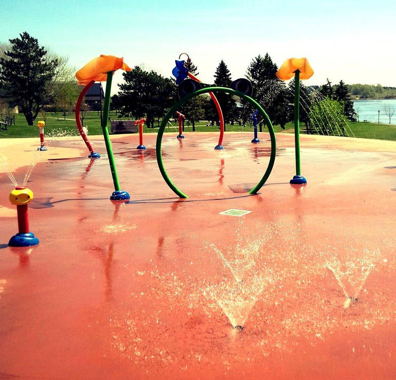 Lamoureux Park splash pad season extended bit.ly/2jL34De @CityofCornwall #splashpad #CornwallON https://t.co/LqBPmCjHze