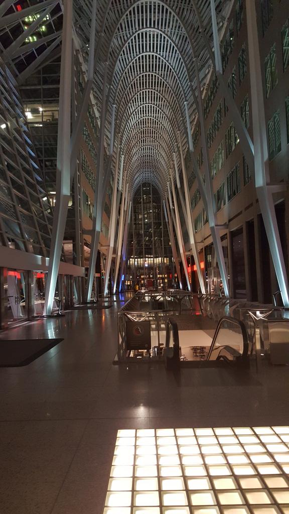 TedZhang__'s tweet photo. toronto is pretty at night https://t.co/kvE0TfYZWu