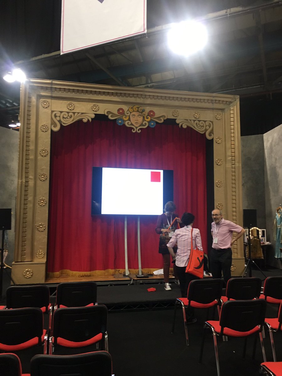 Brilliant day at #SLF17 ended up on <a href="/RCStweets/">Royal Conservatoire of Scotland</a> stage at one point! conceptualising numbers through music and movement #earlyyears