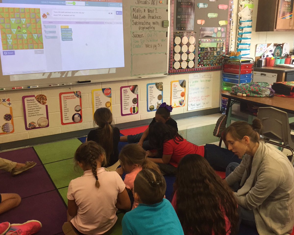 SHMrsVivio's tweet photo. @SHMRSWEST 's class had fun coding in STEAM today! #southernhillswf https://t.co/sgJgabjLGY