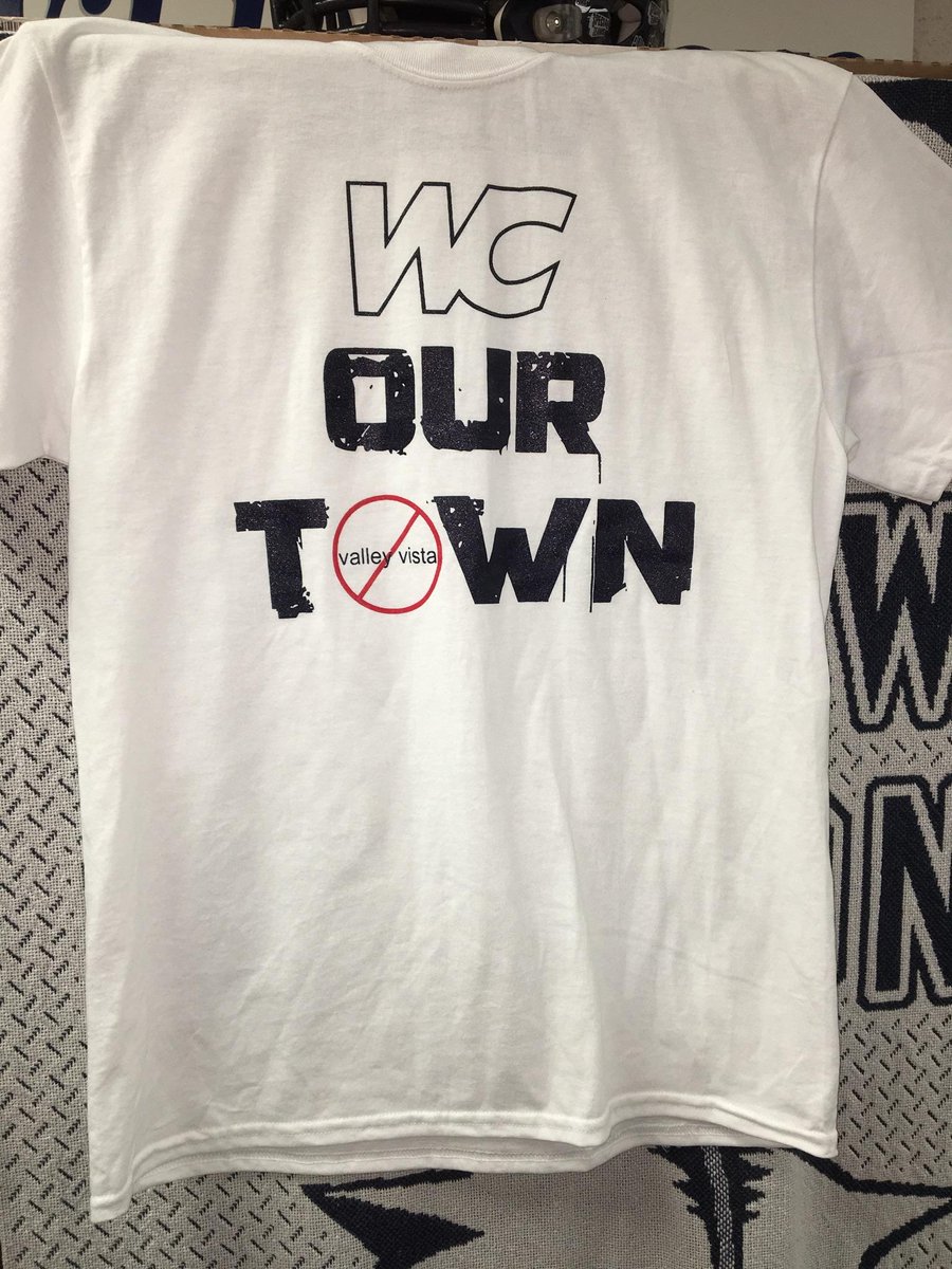 WCSchoolStore's tweet image. 🚨🚨🚨All sizes still available-SM,MED,L,XL,2XL,3XL,4XL...only a few small &amp;amp; medium left! $12 for shirt &amp;amp; towel, $10 shirt only!🚨🚨🚨#OurTown