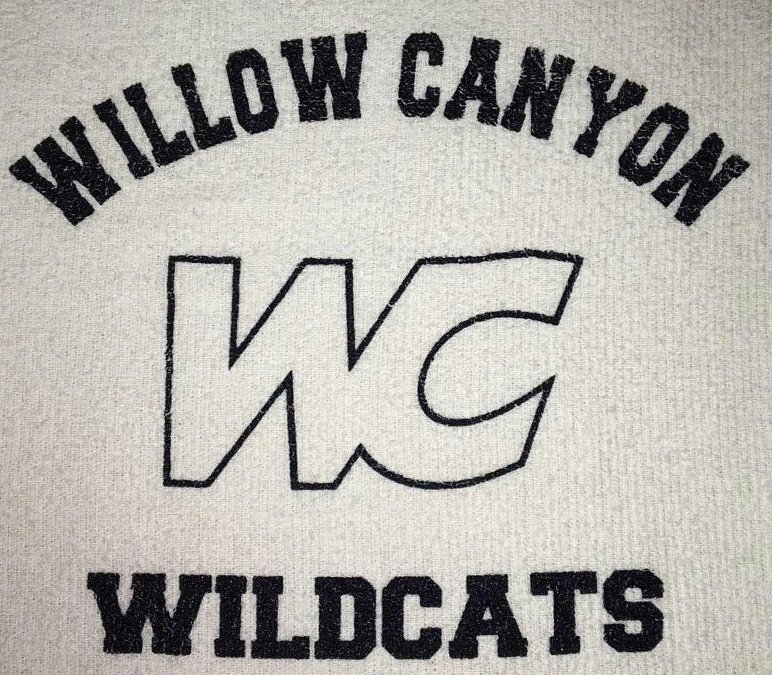 WCSchoolStore's tweet image. 🚨🚨🚨All sizes still available-SM,MED,L,XL,2XL,3XL,4XL...only a few small &amp;amp; medium left! $12 for shirt &amp;amp; towel, $10 shirt only!🚨🚨🚨#OurTown