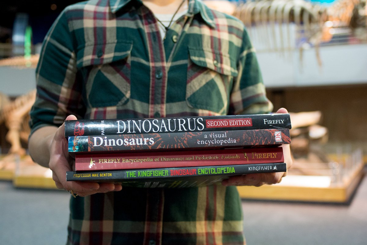 RoyalTyrrell's tweet photo. It’s National Science Reading Day! Here are some of our favourite books for palaeontologists and dinosaur enthusiasts of all ages. #SciLit17 https://t.co/50LValH6xC