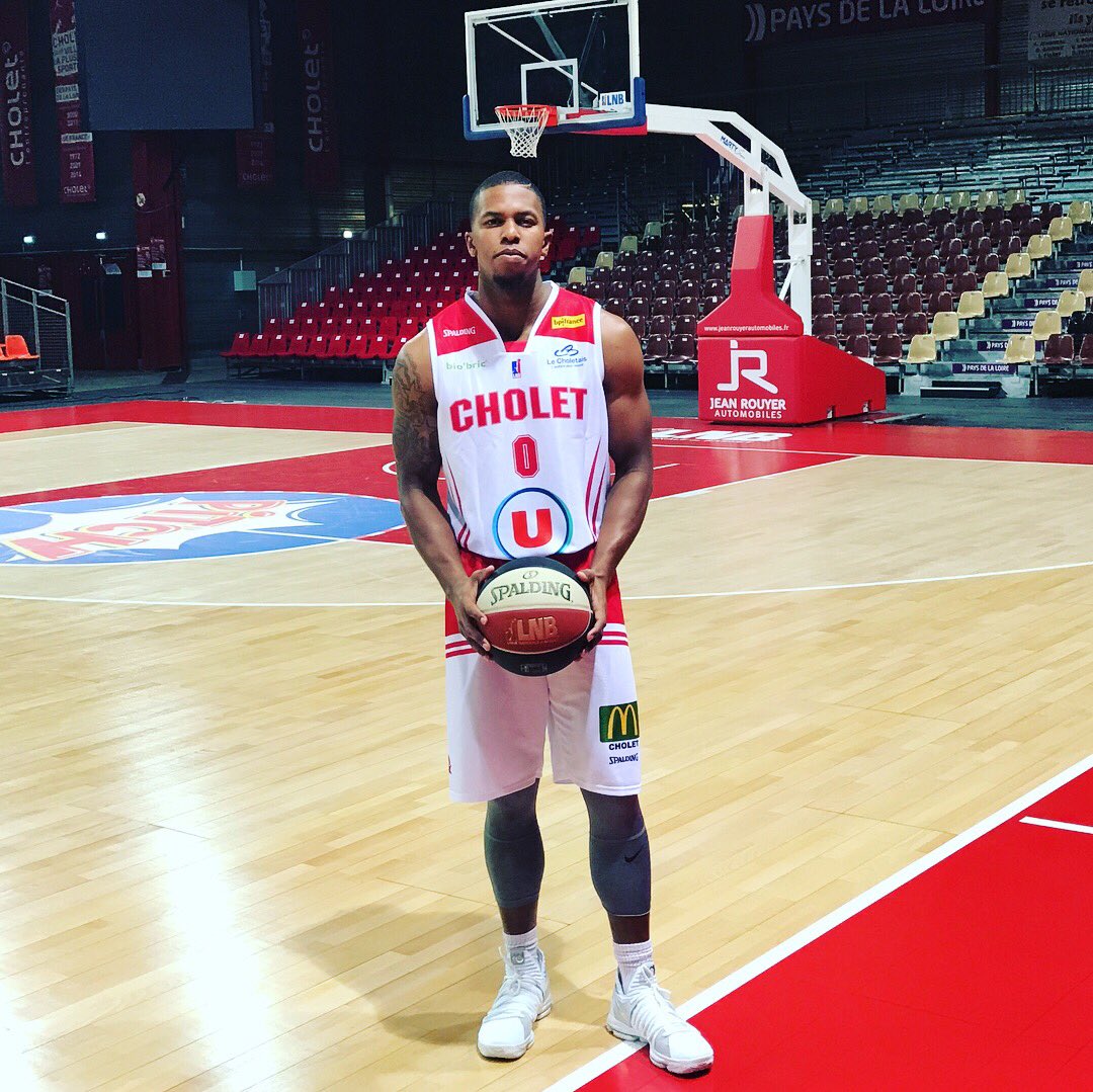 Leagueme_0's tweet photo. Year 2! Season starts Friday! Thank God for the blessings that he has given me! Young Westbrook with the number 👀#LeagueMe https://t.co/YDwZI1WTyv