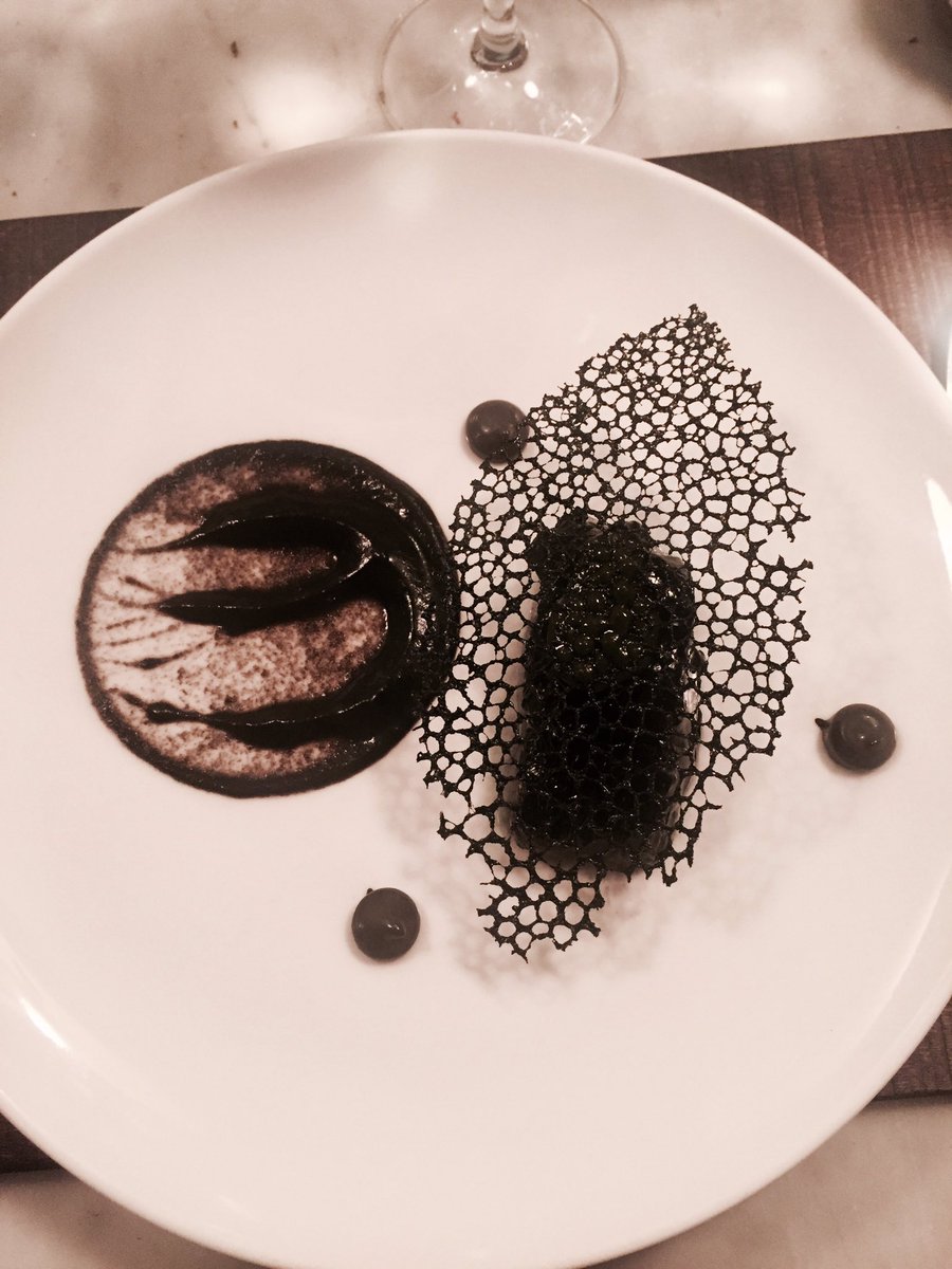 Quelli che... #AllBlack #KotaroNoda ⭐️⭐️⭐️ 👨‍🍳 #ChefStellati a #Roma #madeinJapan 🇯🇵 #paradiso&amp;dintorni <a href="/quellidel64/">BISTROT64</a> aspettando <a href="/TasteOf_IT/">Taste Festivals IT</a>