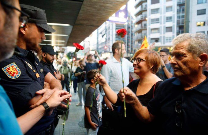 Mostra la imatge al Twitter Mostra la imatge al Twitter