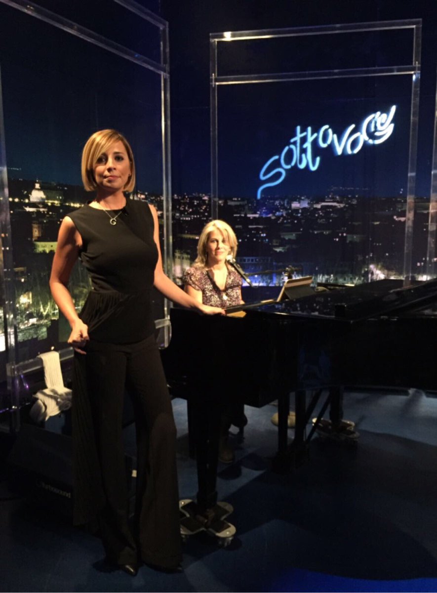 Questa sera a #Sottovoce l'intervista di Gigi Marzullo alla nostra <a href="/giulia_nannini/">Giulia Nannini</a>! #Rai1
