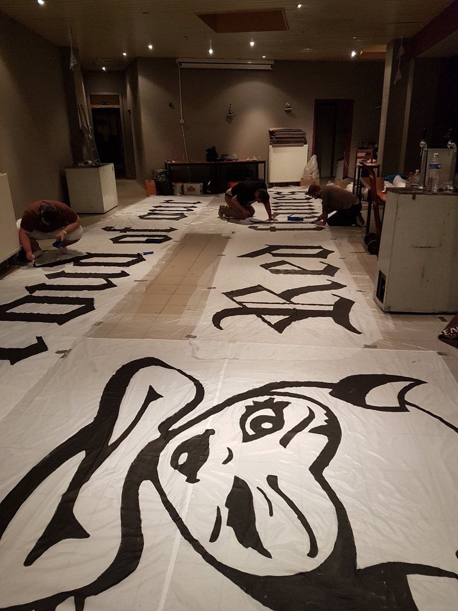 jojoghislain's tweet photo. Tifo @BelRedFlames  #belmol  
@lescal11 @Thierryluthers @FVDoorslaer @Fanclub1895 https://t.co/eLRItN1yO0