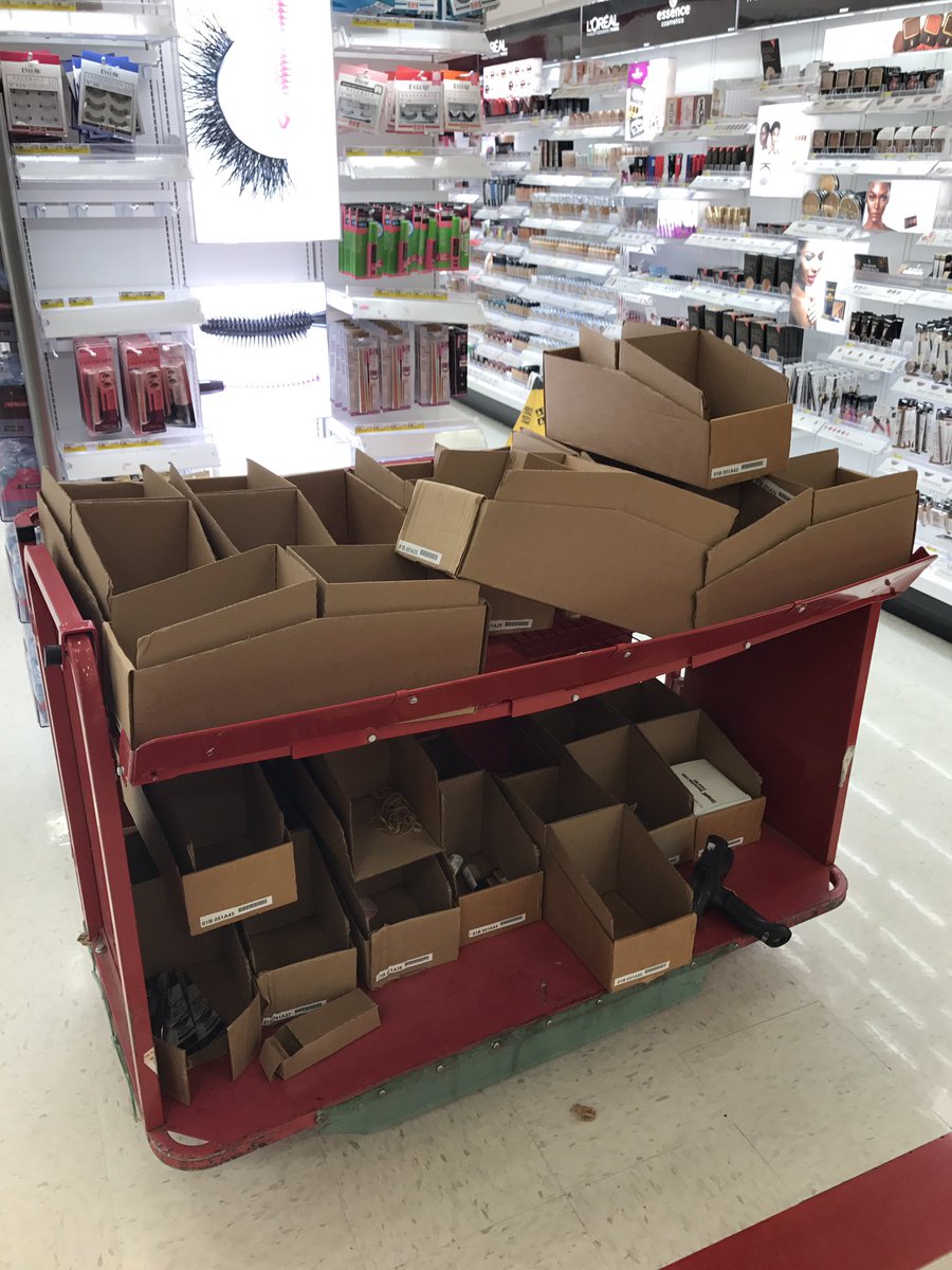 SassyAmberlea's tweet image. Locu  and purge Cosmetics? With @TamarcusD117 and @jhnmre  it's a no brainer!!! #TheNew1102 #BrentwoodBunch