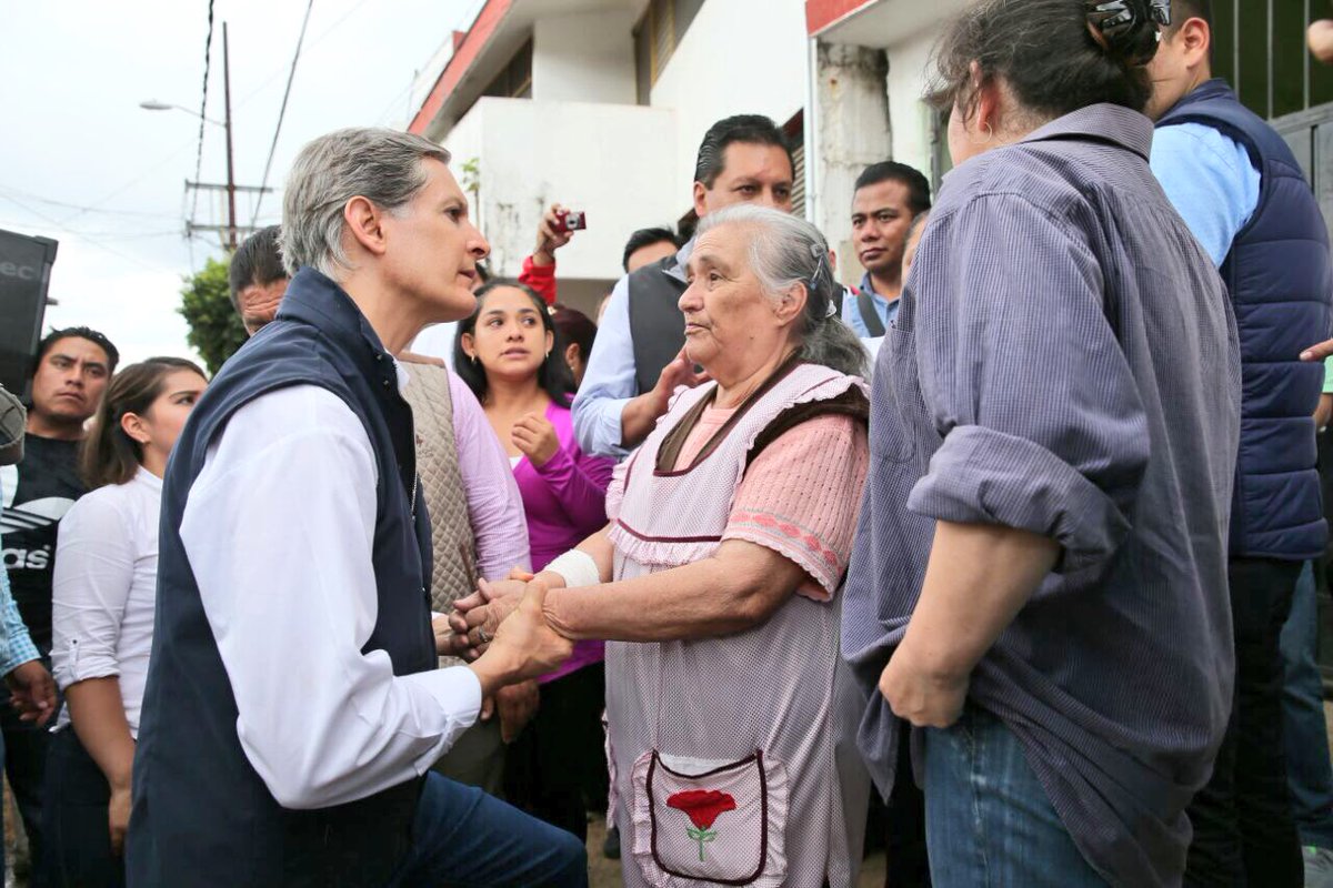 alfredodelmazo's tweet photo. Realicé recorrido en Joquicingo y Tenancingo. Los damnificados por el #Sismo cuentan con este Gobierno. Los vamos a ayudar. https://t.co/vK4zsp0orW