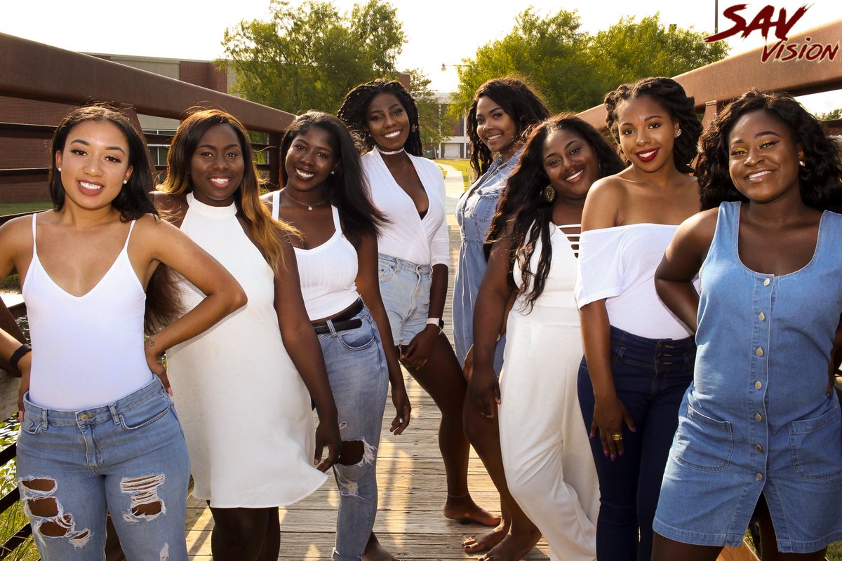 SavsVision's tweet image. Black Girl Magic ✨