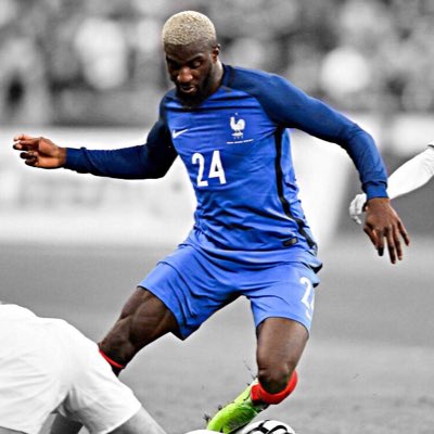 BakaLeKing's tweet photo. #NewProfilePic https://t.co/JHtqCNYVQP