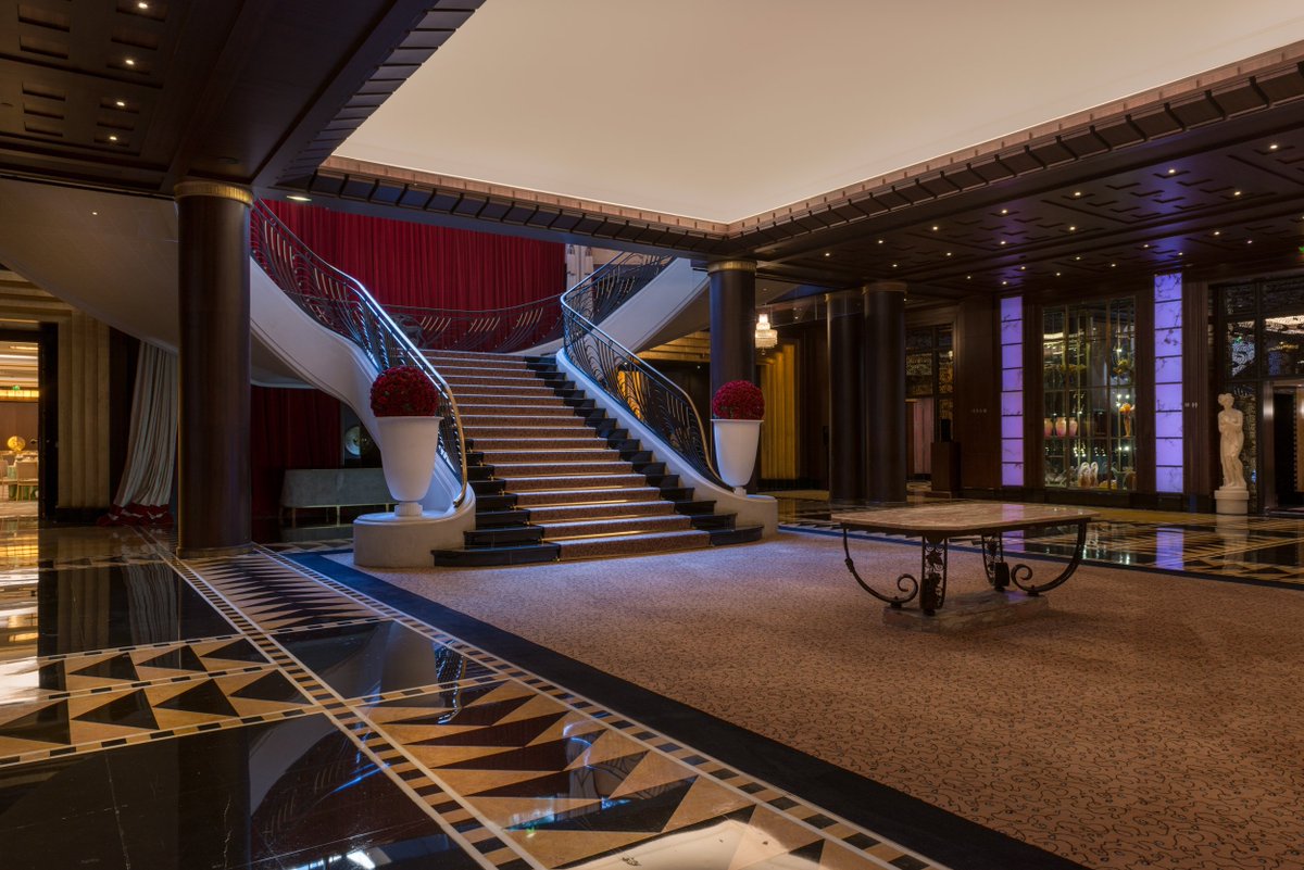 MyHotelPhoto's tweet photo. en avant-première, quelques photos du catalogue "#HOTELS SELECTION #PRESTIGE" de @MyHotelPhoto https://t.co/BH6rpjhXSu https://t.co/q7Va6XJuDj