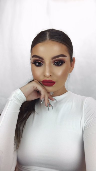 She ain't me 💋 https://t.co/Klq7ukk6v7