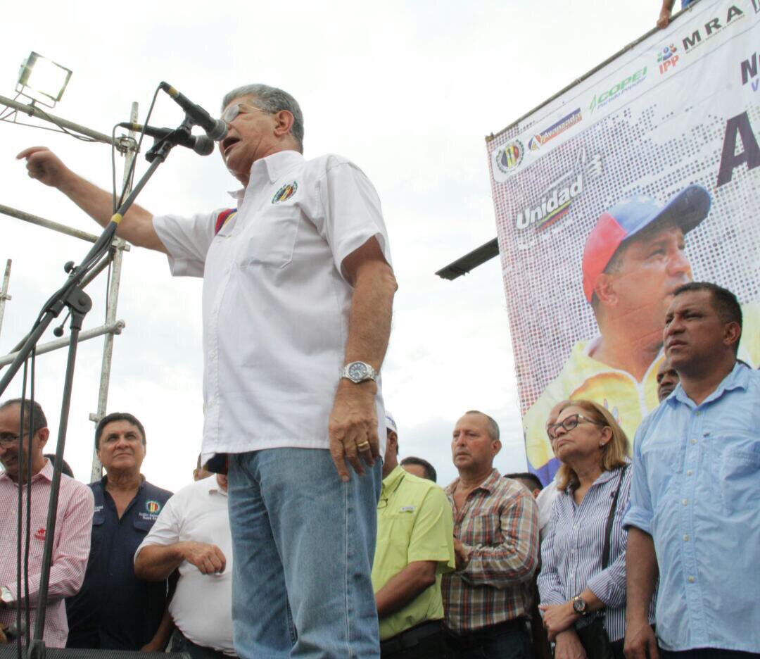 alfreditodiaz's tweet photo. #NvaEsparta un Pueblo en la calle CONTUNDENTE! Hoy dijo si al cambio y ratificaron participar en las próximas.... https://t.co/InTYAIhiW0 https://t.co/yYC8vQR5hb